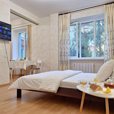 Однокімна Квартира Біля Каштанової Алеї У Центрі Полтави Мережа Alexapartments Документи Для Відряджень Безконтатне Заселення 24-7 Полтава Екстер'єр фото