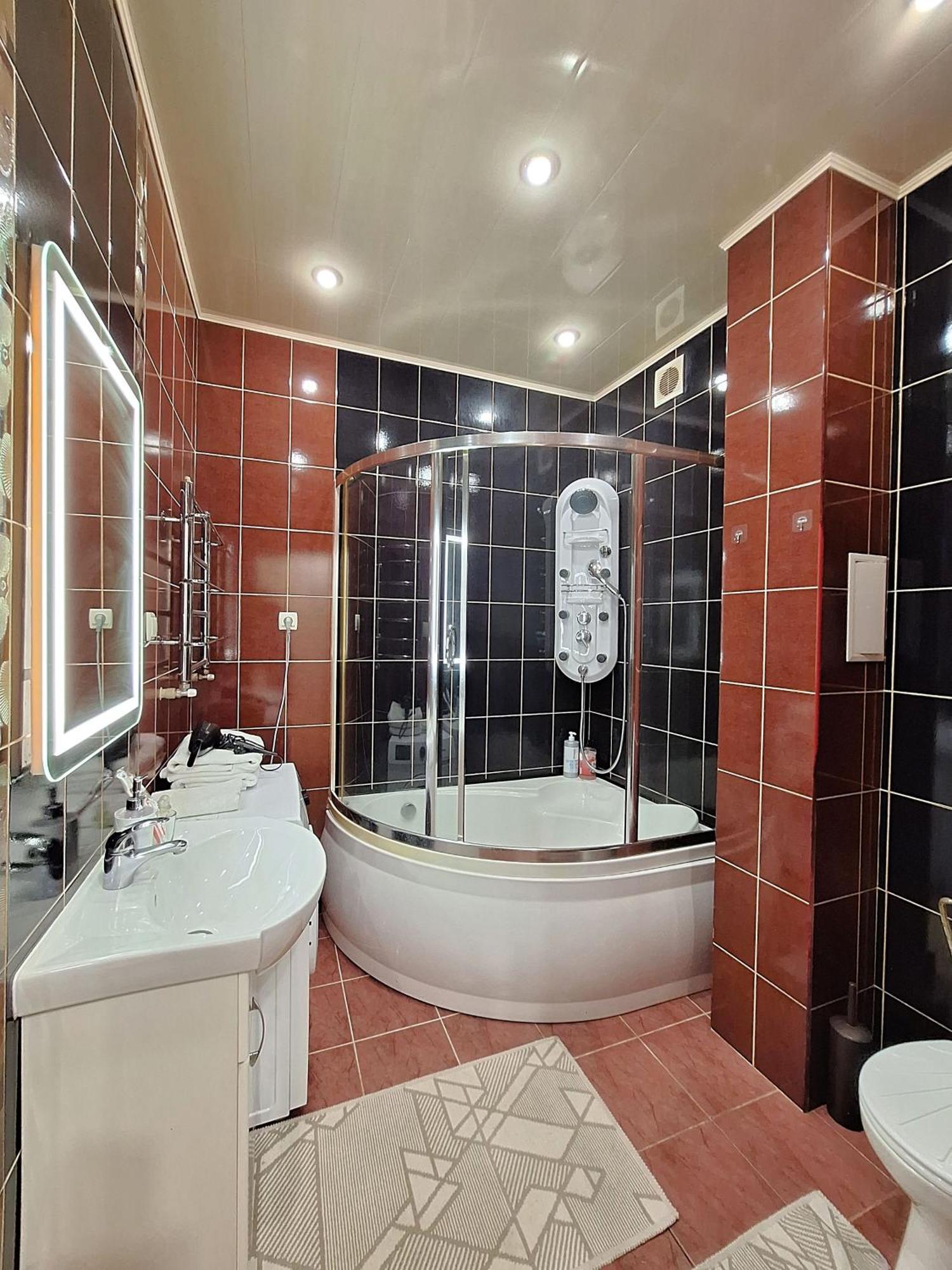 Однокімна Квартира Біля Каштанової Алеї У Центрі Полтави Мережа Alexapartments Документи Для Відряджень Безконтатне Заселення 24-7 Полтава Екстер'єр фото